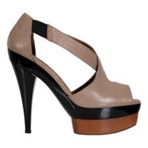 Marni leather T-strap platform pumps neutral and black color block